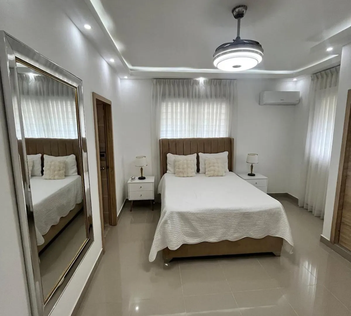Modern 2-Bedroom Apartment Near The Airport Santo Domingo
